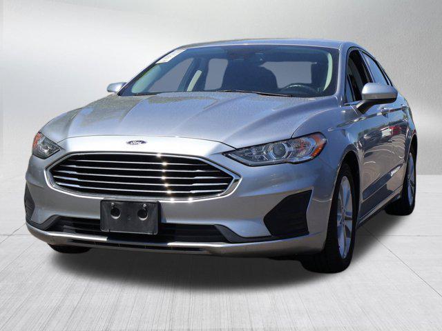 Photo of 2020 Iconic Silver Metallic Ford Fusion