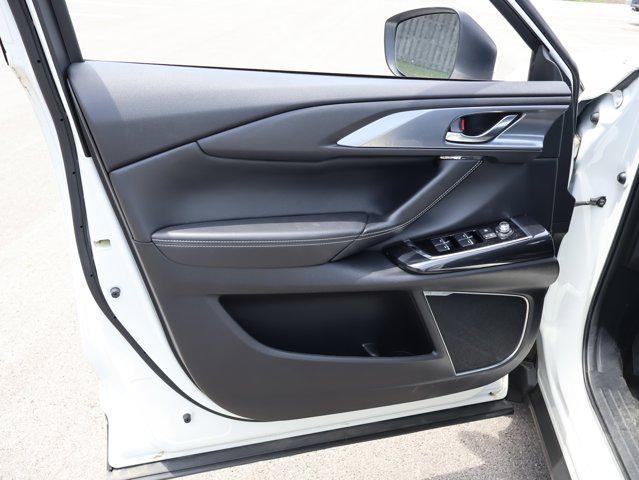 Photo of 2023 Snowflake White Pearl Mica Mazda CX-9