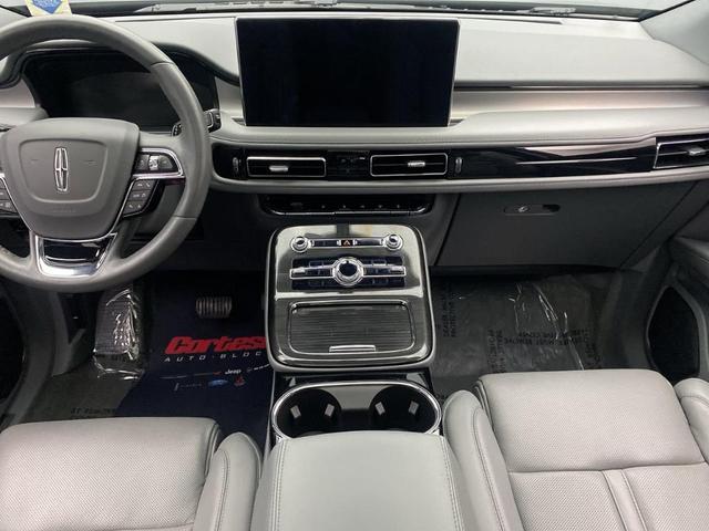 Photo of 2023 Black Lincoln Nautilus