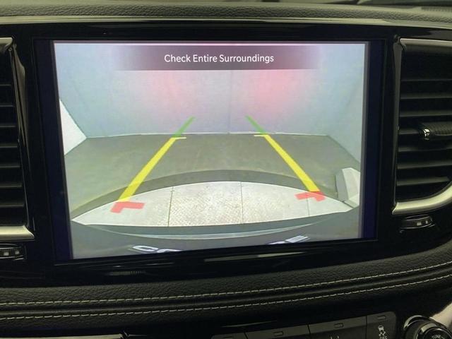Photo of 2023 Brilliant Black Crystal Pearlcoat Chrysler Pacifica