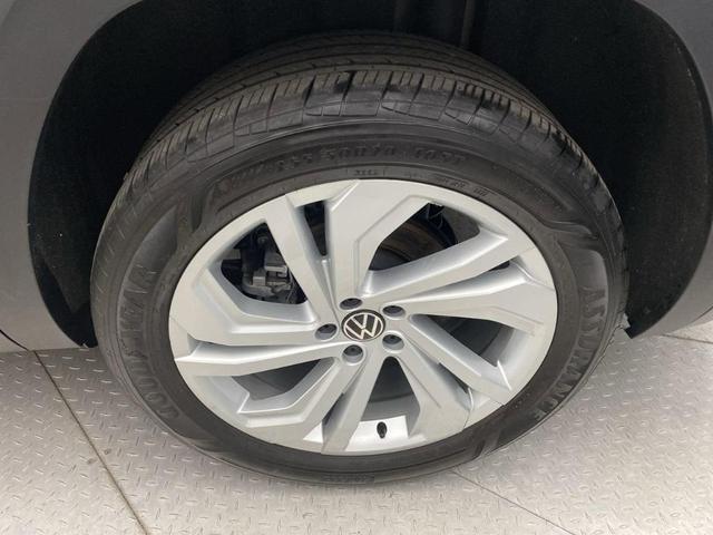 Photo of 2023 Pure White Volkswagen Atlas
