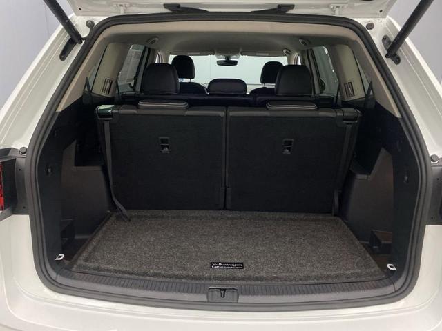 Photo of 2023 Pure White Volkswagen Atlas