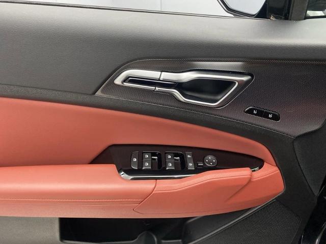 Photo of 2024 Ebony Black Kia Sportage
