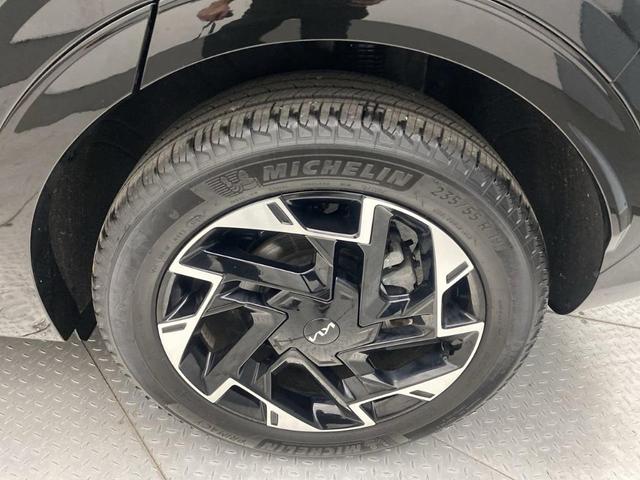 Photo of 2024 Ebony Black Kia Sportage