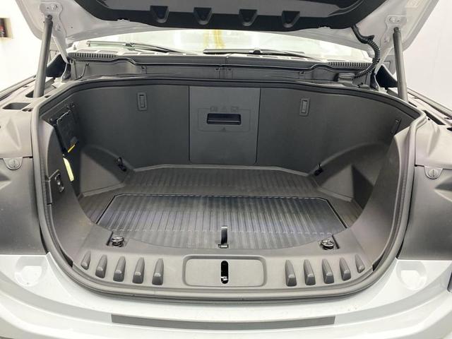 Photo of 2025 White Ford F-150 Lightning