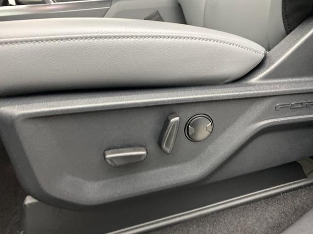 Photo of 2025 White Ford F-150 Lightning