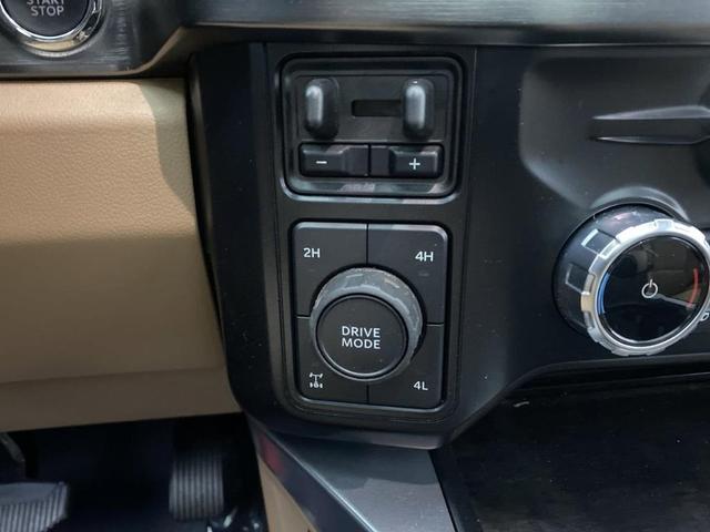 Photo of 2024 Agate Black Metallic Ford F-350
