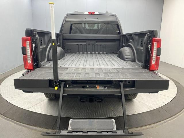 Photo of 2024 Agate Black Metallic Ford F-350