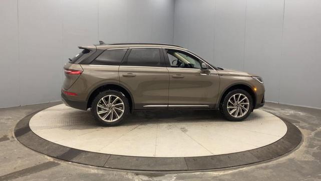Photo of 2025 Gray Lincoln Corsair