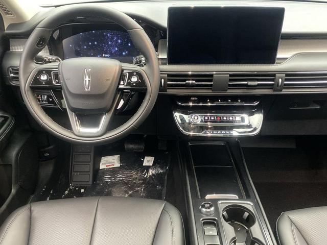 Photo of 2025 Gray Lincoln Corsair