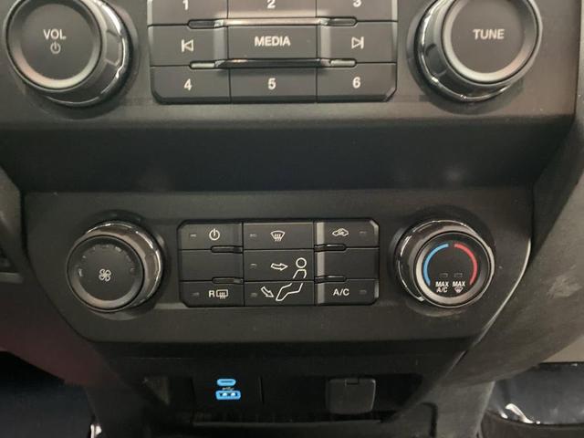 Photo of 2022 Agate Black Metallic Ford F-250
