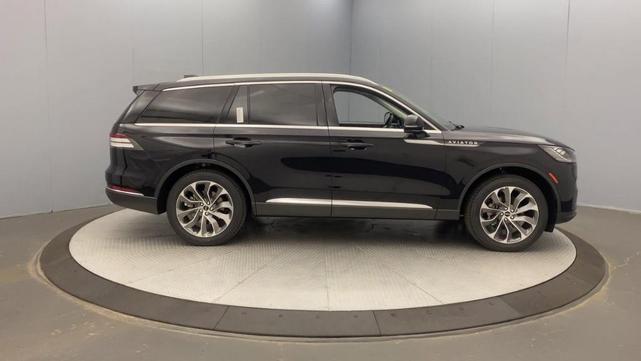Photo of 2025 Black Lincoln Aviator