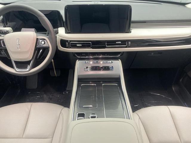 Photo of 2025 Black Lincoln Aviator