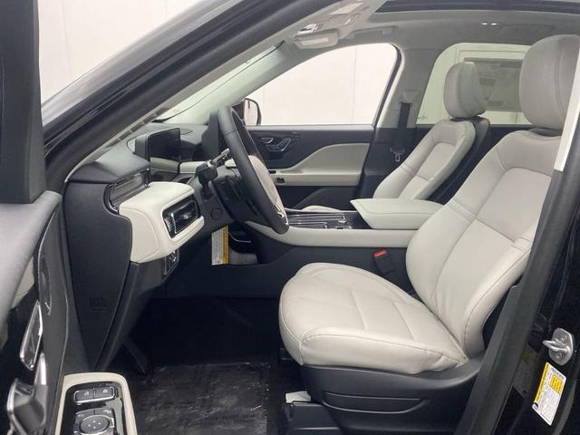 Photo of 2025 Black Lincoln Aviator