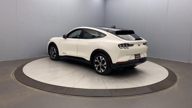 Photo of 2021 Star White Ford Mustang Mach-E