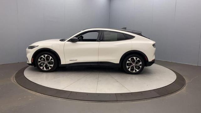 Photo of 2021 Star White Ford Mustang Mach-E