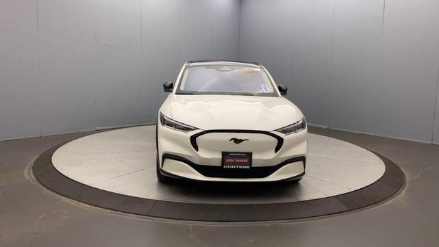 Photo of 2021 Star White Ford Mustang Mach-E