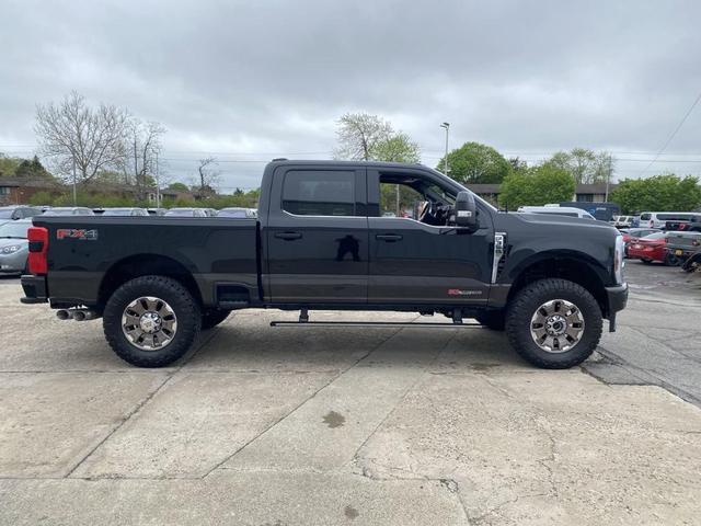 Photo of 2025 Agate Black Metallic Ford F-350