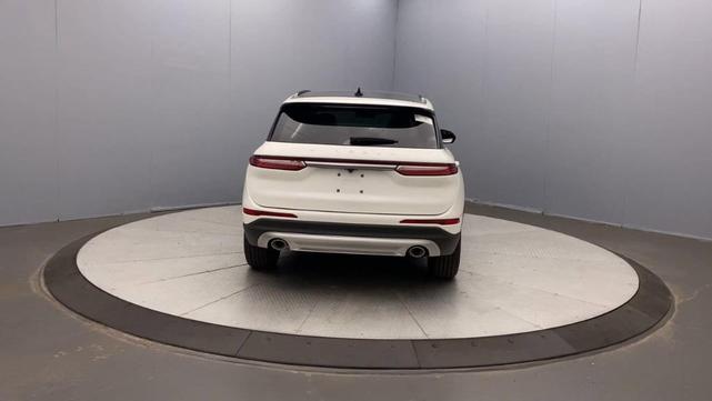 Photo of 2025 White Lincoln Corsair