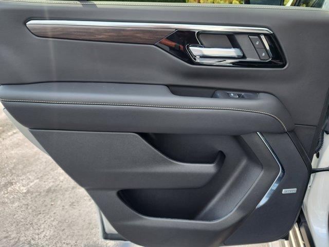 Photo of 2025 Iridescent Pearl Tricoat Chevrolet Tahoe