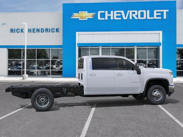 Photo of 2025 Summit White Chevrolet Silverado 3500