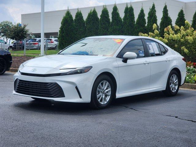Photo of 2025 Ice Cap Toyota Camry