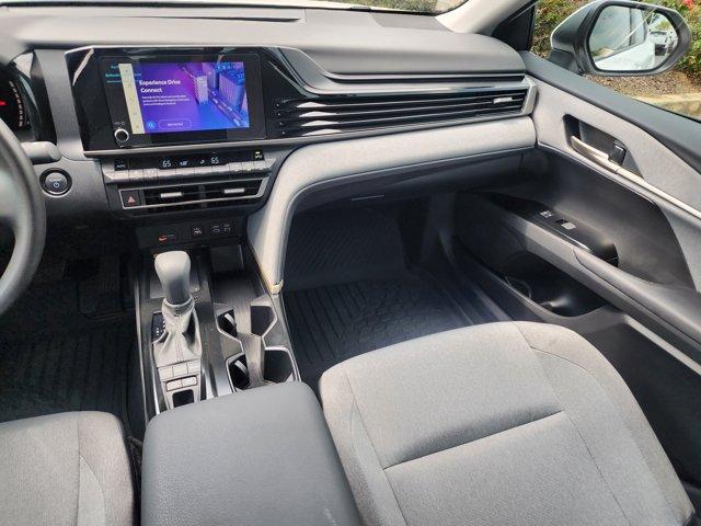 Photo of 2025 Ice Cap Toyota Camry