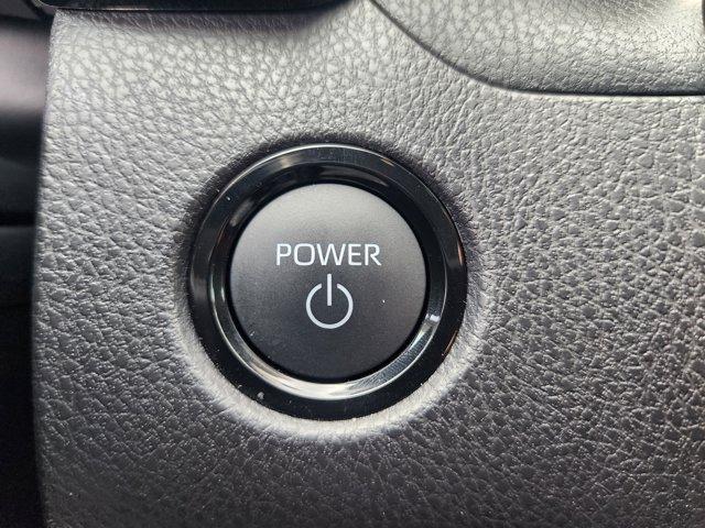 Photo of 2025 Ice Cap Toyota Camry