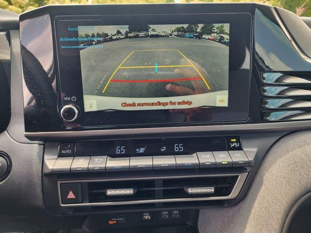 Photo of 2025 Ice Cap Toyota Camry