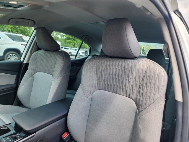 Photo of 2025 Ice Cap Toyota Camry
