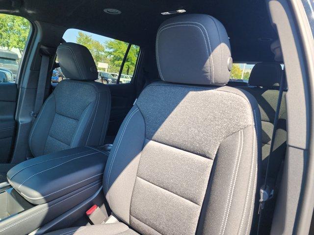 Photo of 2026 Mosaic Black Metallic Chevrolet Traverse