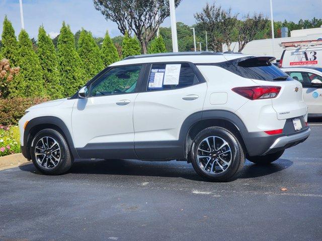 Photo of 2025 Summit White Chevrolet Trailblazer