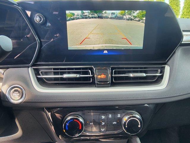 Photo of 2025 Summit White Chevrolet Trailblazer