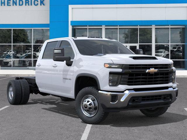 Photo of 2025 Summit White Chevrolet Silverado 3500