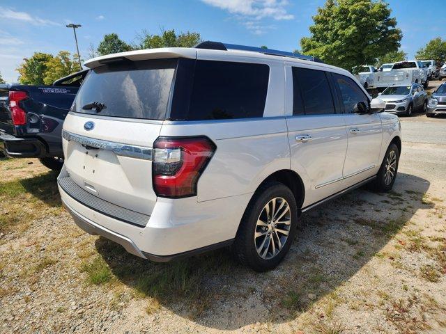 Photo of 2018 White Platinum Metallic Tri-Coat Ford Expedition