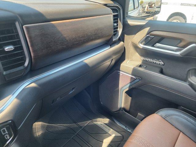 Photo of 2024 Iridescent Pearl Tricoat Chevrolet Silverado 1500
