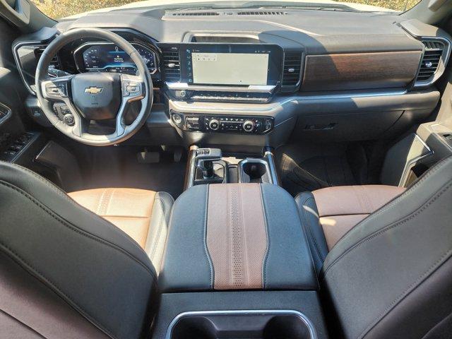 Photo of 2024 Iridescent Pearl Tricoat Chevrolet Silverado 1500