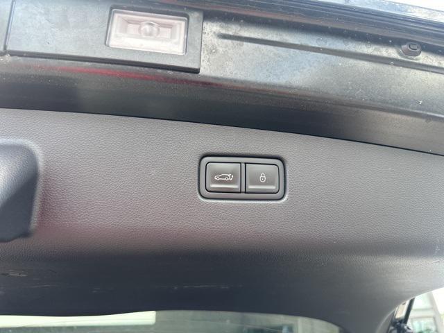 Photo of 2025 Vik Black Genesis GV70