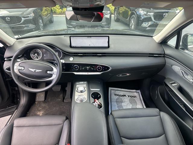 Photo of 2025 Vik Black Genesis GV70