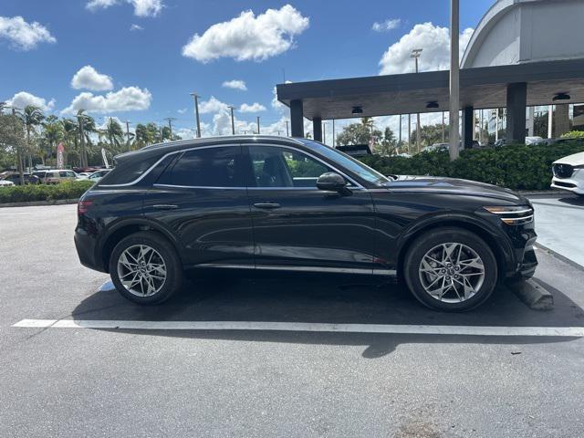 Photo of 2025 Vik Black Genesis GV70