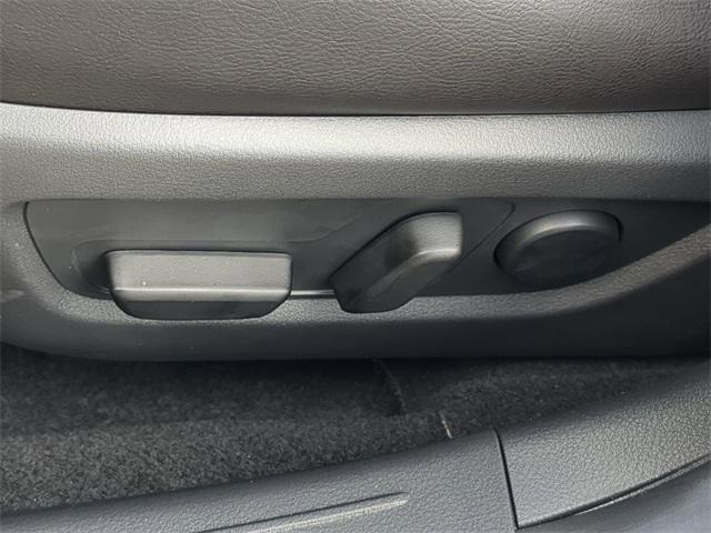 Photo of 2025 Pearl Mazda CX-50 Hybrid