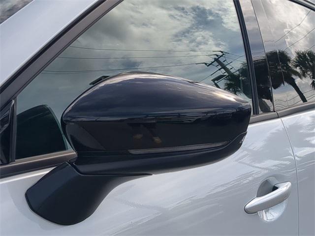 Photo of 2025 Pearl Mazda CX-50 Hybrid
