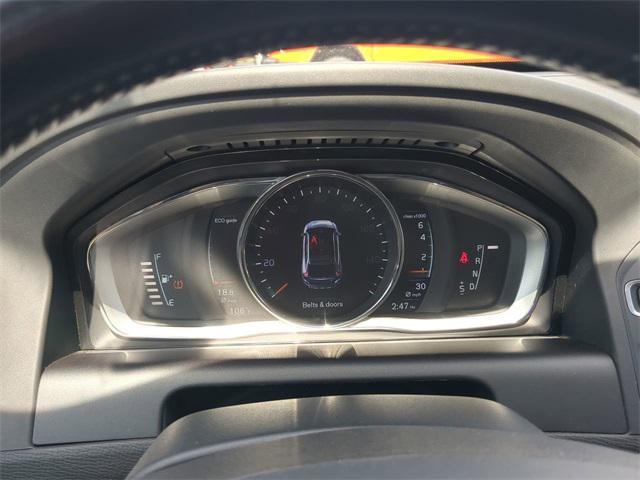 Photo of 2016 Onyx Black Metallic Volvo XC60