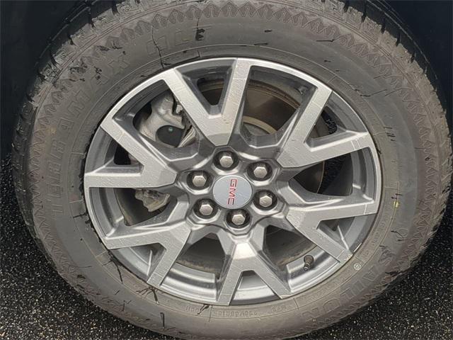 Photo of 2023 Summit White GMC Acadia