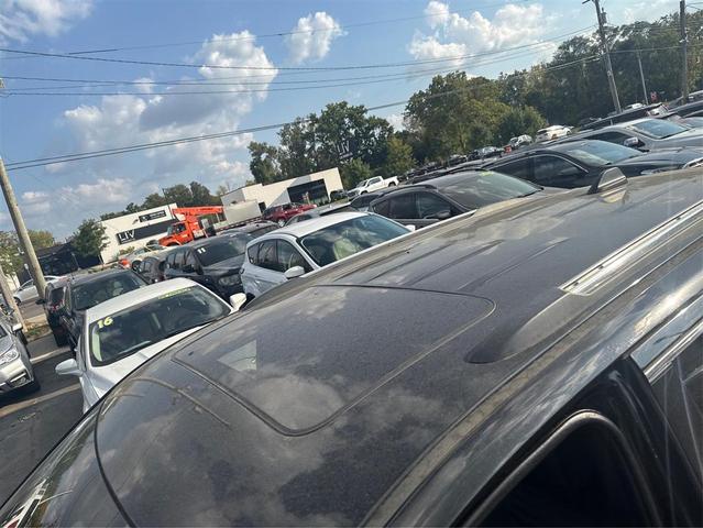 Photo of 2017 black Jeep Grand Cherokee