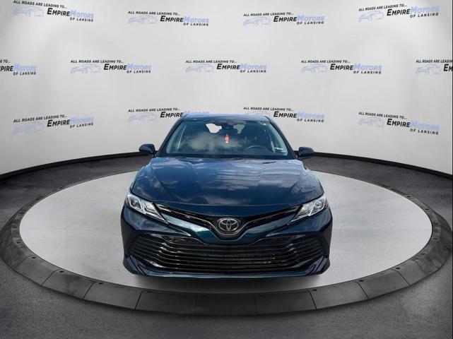 Photo of 2019 black Toyota Camry
