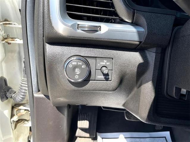 Photo of 2015 White GMC Acadia