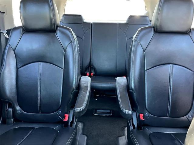 Photo of 2015 White GMC Acadia