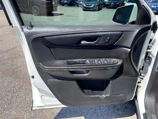Photo of 2015 White GMC Acadia