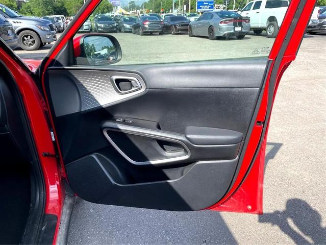 Photo of 2022 Red Kia Soul
